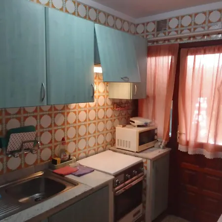 Holiday Home *